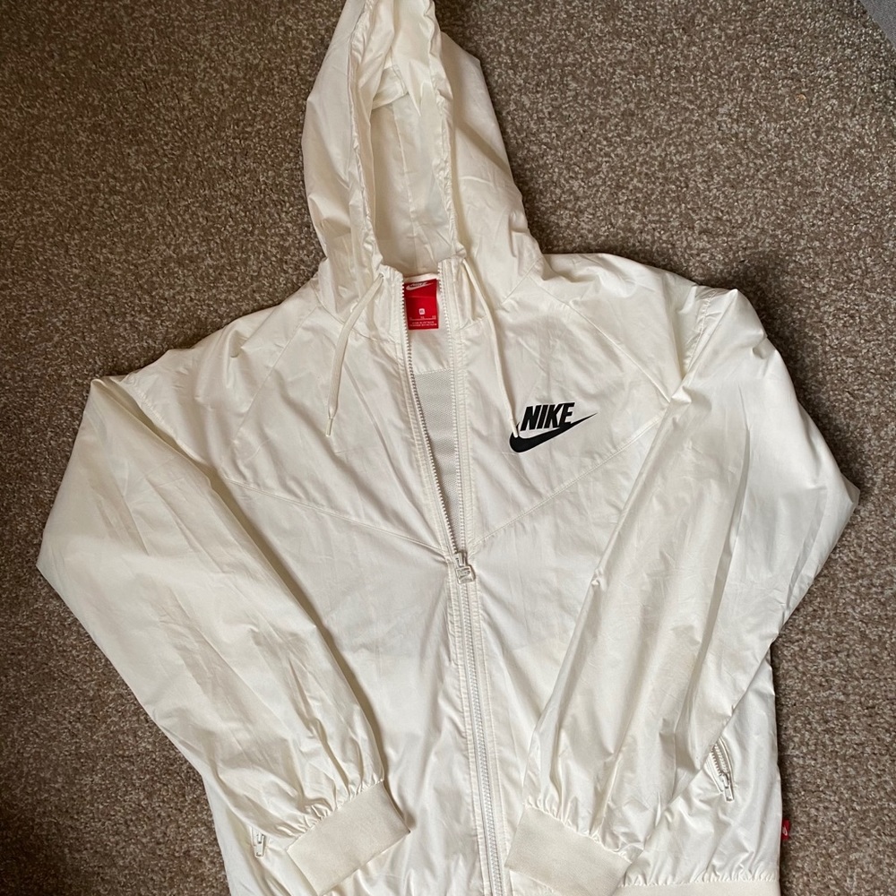 White Nike Windbreaker